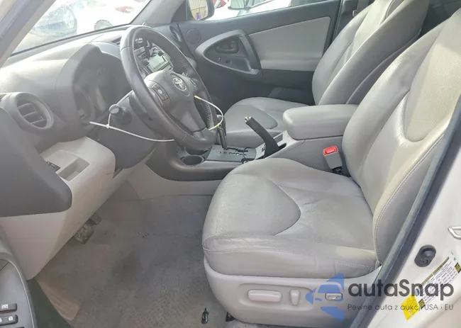 2T3YF4DV8CW133880: 76617185