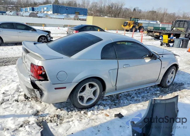 1FAFP42X6YF214819: 76883195