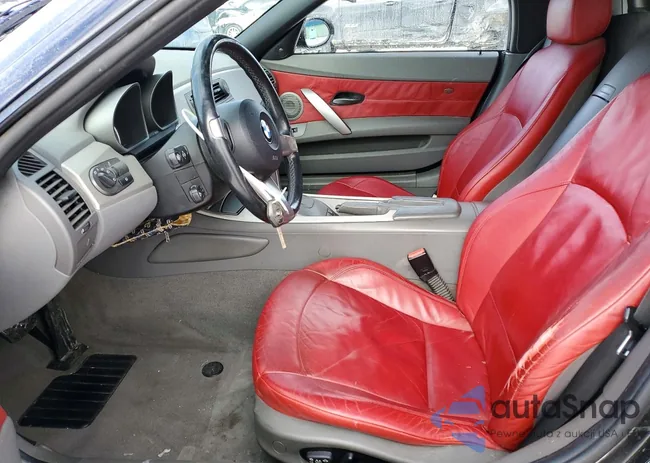 4USBT53423LU04779: 75477855