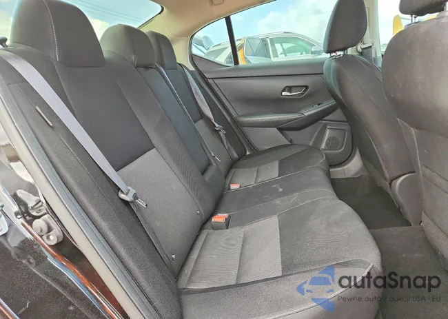 3N1AB8CV0LY211233: 77157745