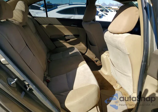 1HGCP2F32AA117484: 75623085