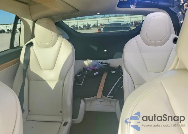 5YJXCBE24JF139353: 77536285