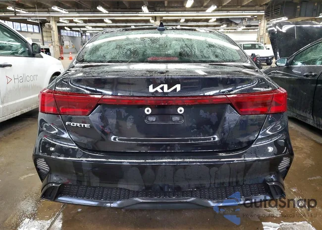 3KPF24AD0PE642779: 75604615