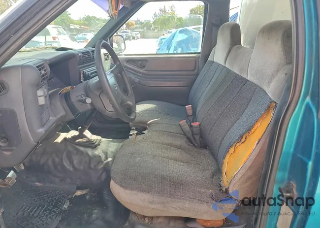 1GCCS1445S8245584: 76923515