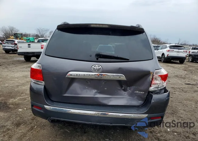 5TDBK3EH9CS139497: 77649295