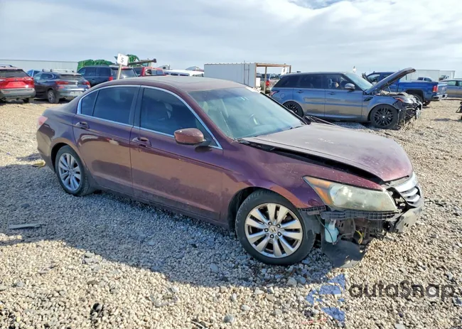 1HGCP2F82BA038992: 76814775