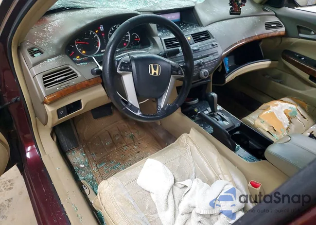 1HGCP26879A115818: 76033125