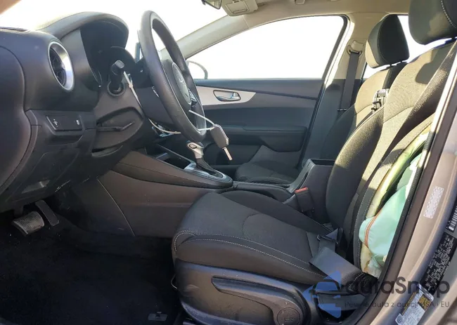 3KPF24AD8RE734340: 75759375