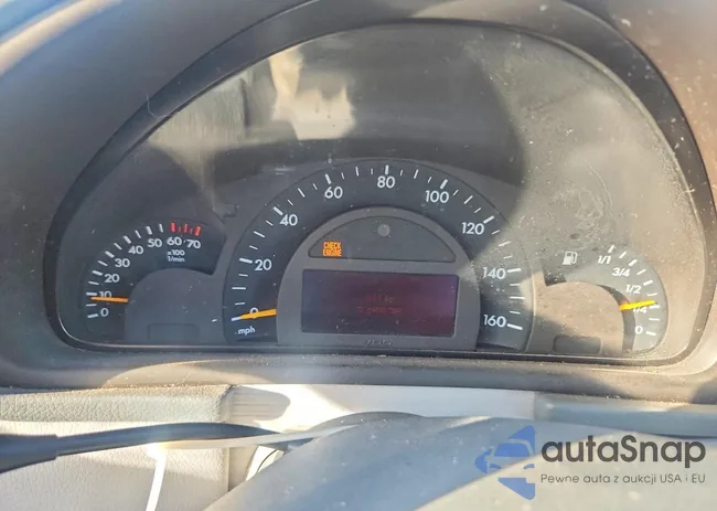 WDBRF61J03F372065: 78299685