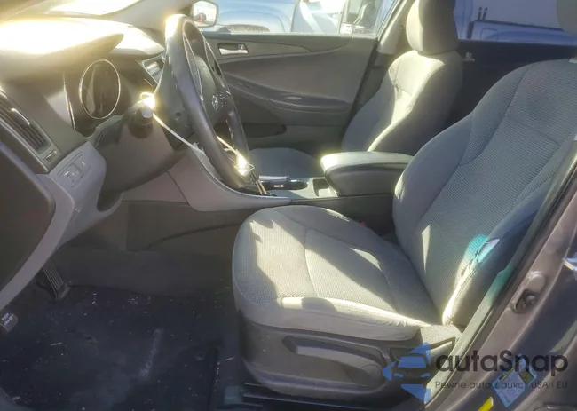 5NPEB4AC4DH690599: 78267825