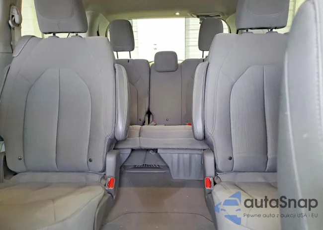 2C4RC1FG3JR100741: 77631275