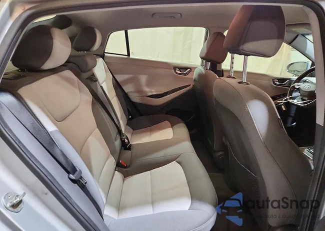 KMHC75LC7LU231630: 75344545