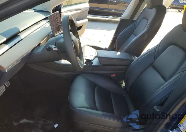 5YJ3E1EC8PF633882: 77106215