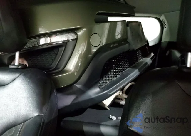 3C4NJDBB6JT409889: 75004555