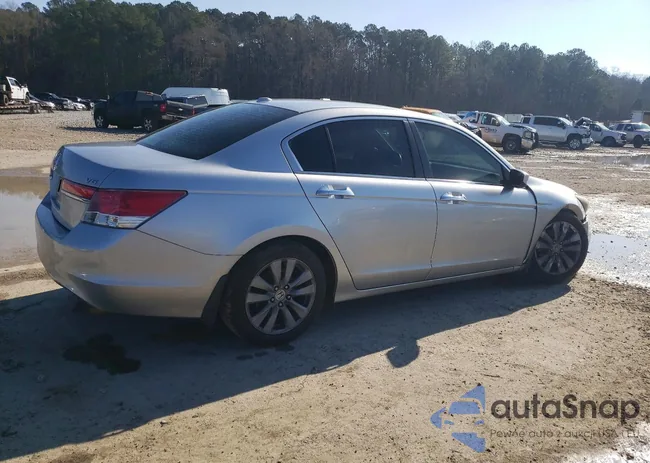 1HGCP3F84BA010455: 75734535