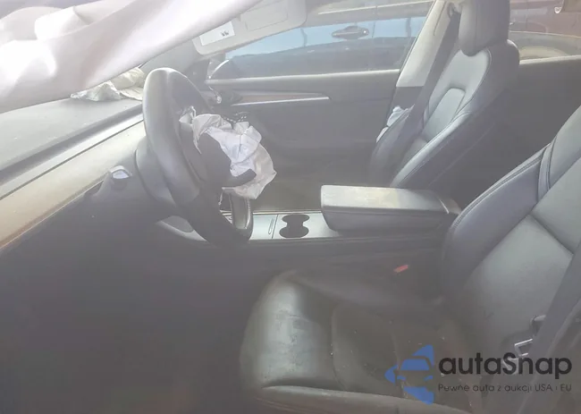 5YJ3E1EA0NF287483: 79208615