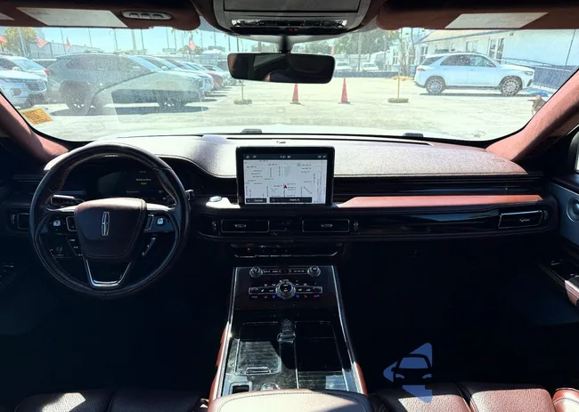 5LMYJ9YY7LGL15526: 77521995