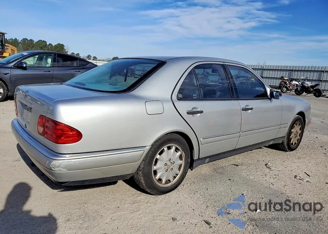 WDBJF65H2XA778002: 74682945