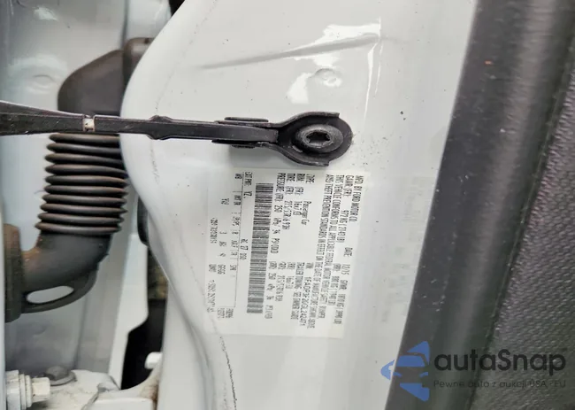 1FADP3F20GL242471: 77549105