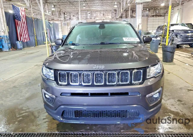 3C4NJDBB7JT342493: 75421135