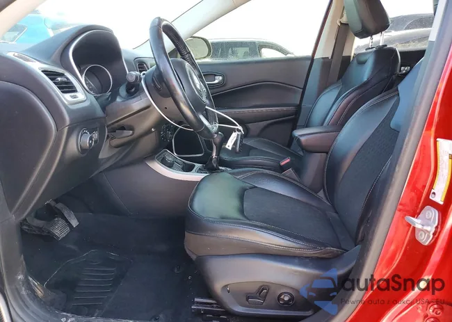 3C4NJDBB9JT178115: 75932905