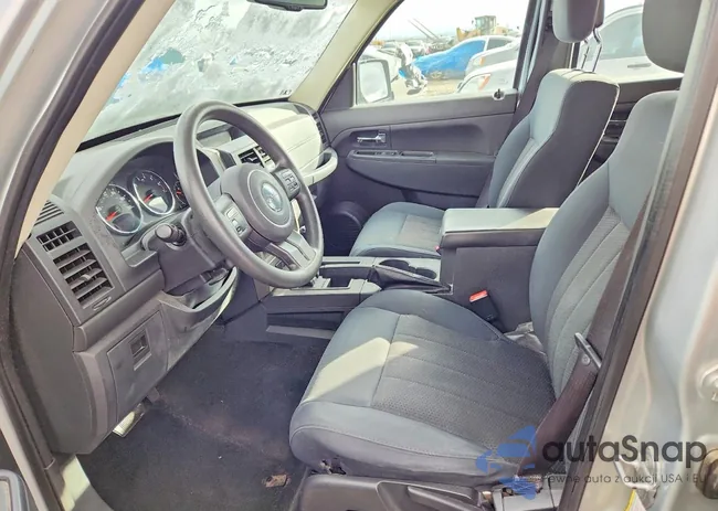 1C4PJMAK1CW136318: 78434385