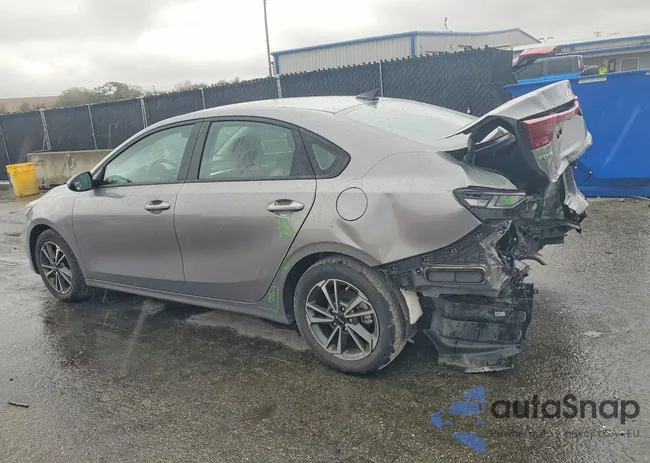 3KPF24AD4PE640985: 76234035