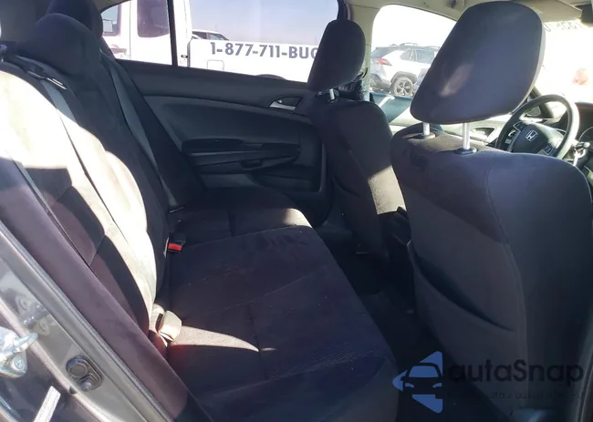 1HGCP2F37BA055176: 77359705