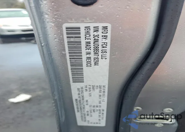 3C4NJDBB5NT182944: 77811265