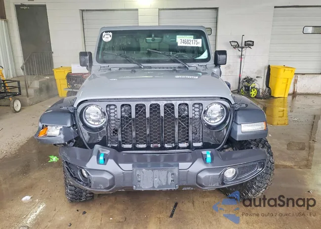 1C4JJXN63PW663335: 74682175