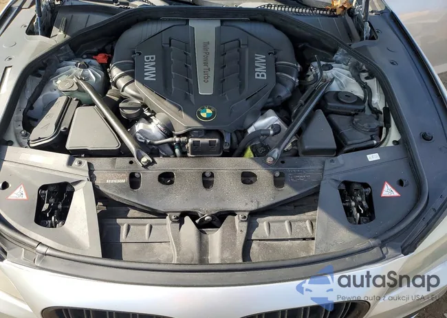 WBAKB8C59CC963570: 78619235