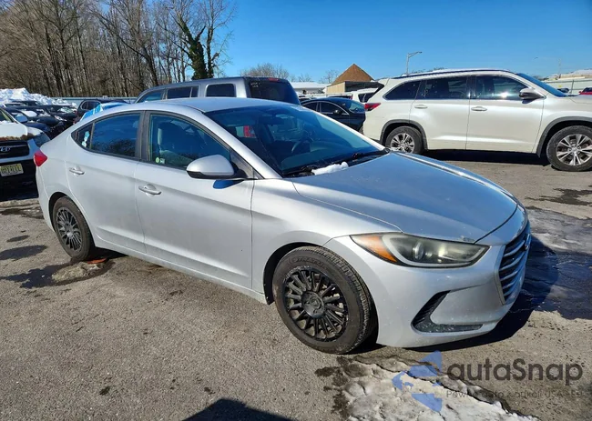 5NPD84LF3JH213076: 75236955