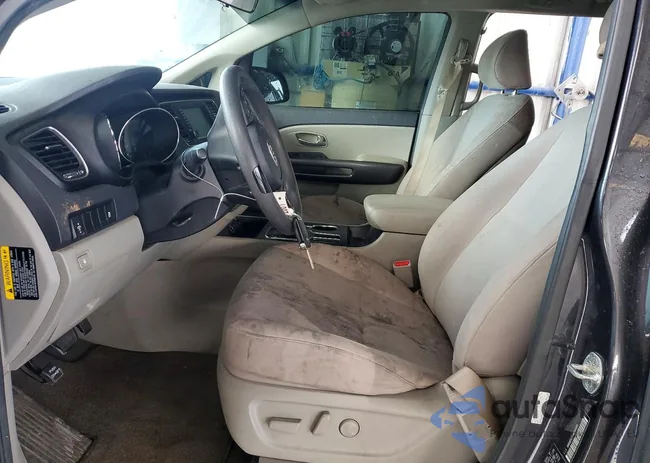 KNDMB5C1XK6540095: 78776245