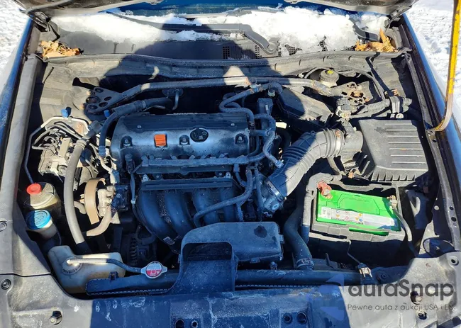 1HGCP2F88AA118408: 73152755