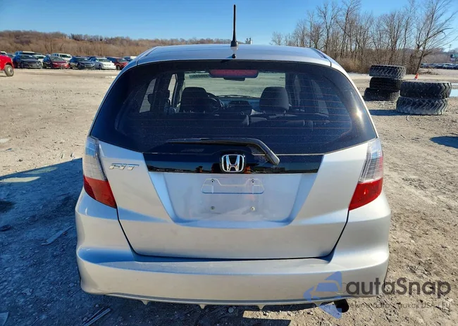 JHMGE8H38DC015846: 77398055