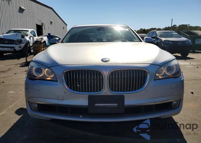 WBAKB8C50CDW84745: 76435755