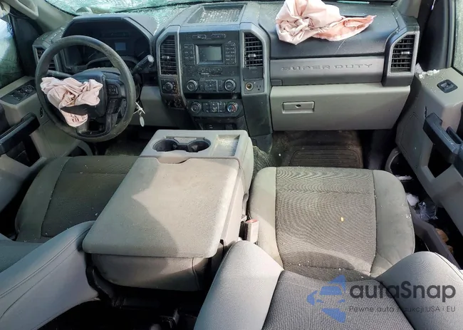 1FT7X2B66KEE42665: 72784295