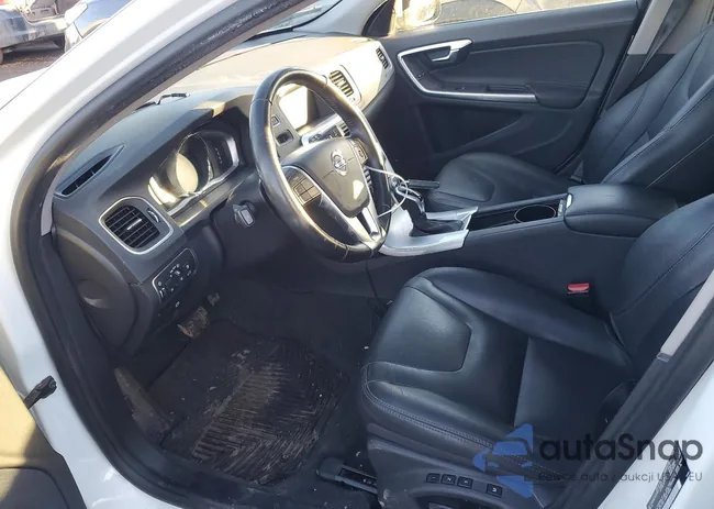 YV140MEK7H1372941: 76158655