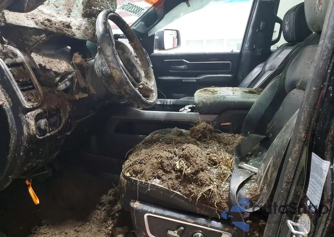 1C6SRFJT1NN136116: 78822975