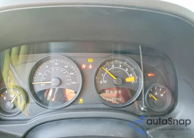 1C4NJPBA3ED889877: 76984295