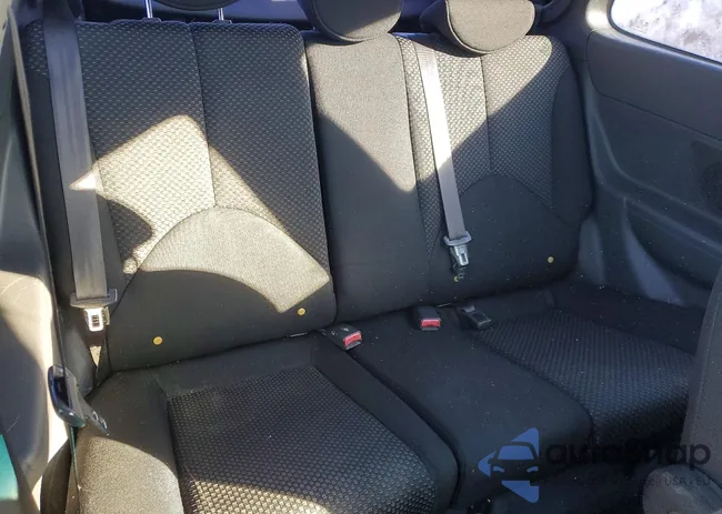 KMHCM36C48U079015: 77303555