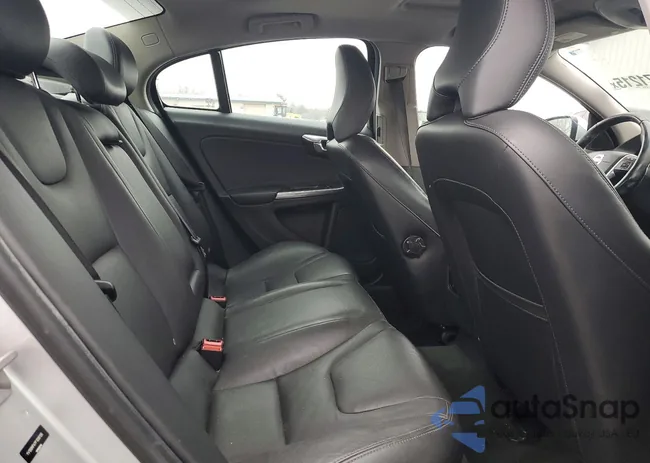 YV126MFK7F1336135: 77671215