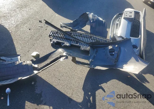 2T1BURHE4JC991874: 77156985