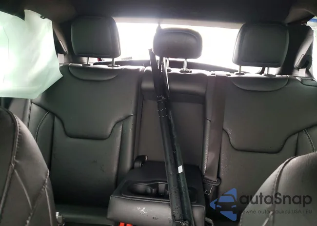 3C4NJDCN3ST560229: 78995885