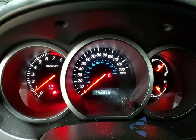 JS3TD943164101061: 76042325