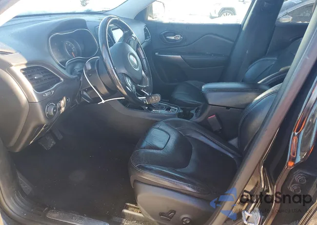 1C4PJLDB4KD415911: 76308985