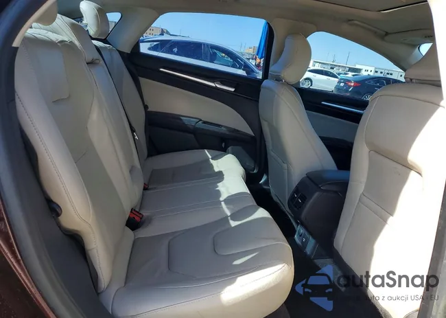 3FA6P0SU8HR152079: 76542295