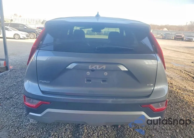 KNDCP3LE0T5332593: 77651915