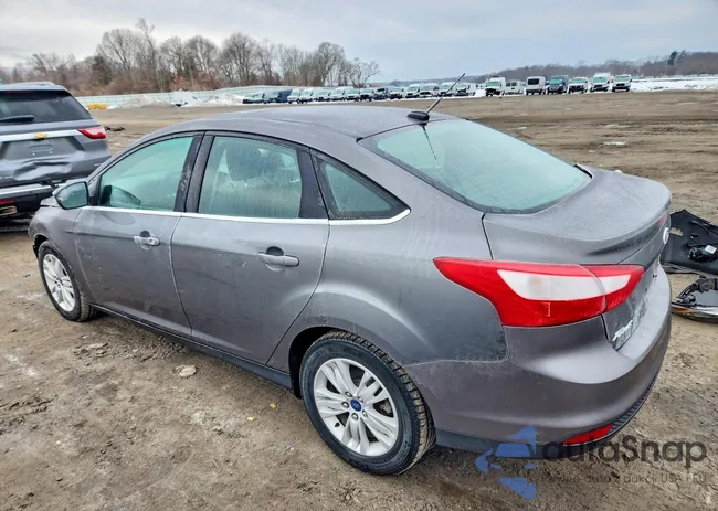 1FAHP3H24CL330884: 77563725