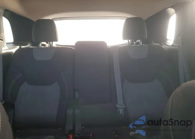 1C4PJLAB8GW137708: 76941875